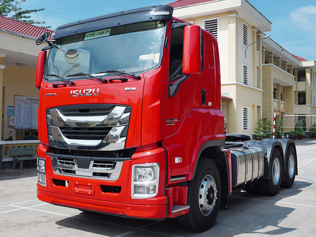 xe đầu kéo Isuzu Giga 2 cầu